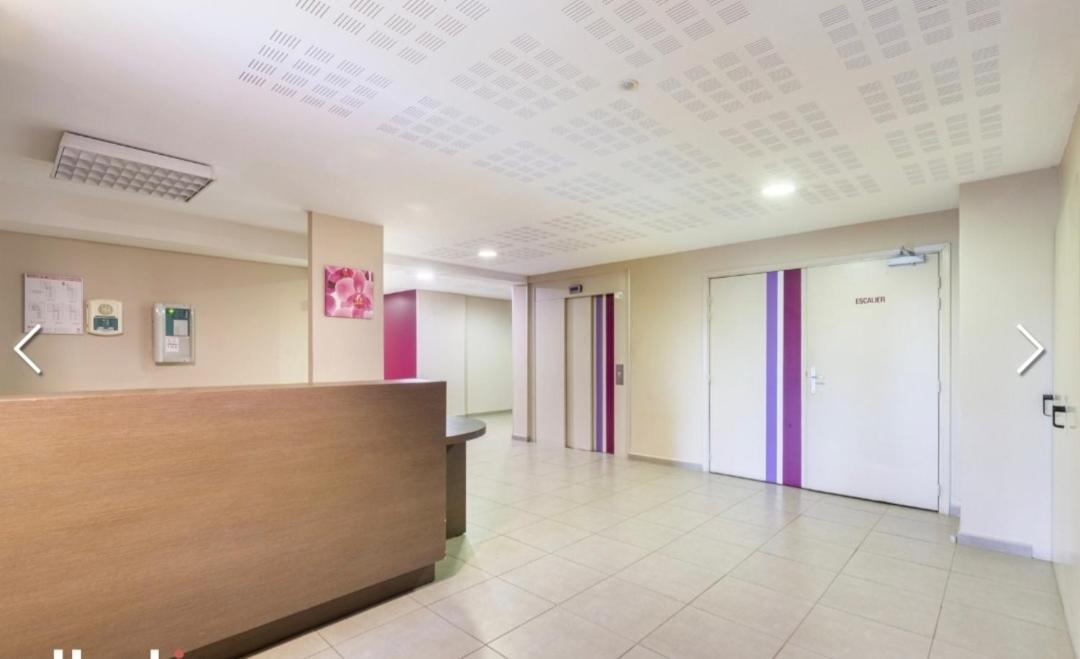 Studio Refait A Neuf Appartement Fréjus Buitenkant foto