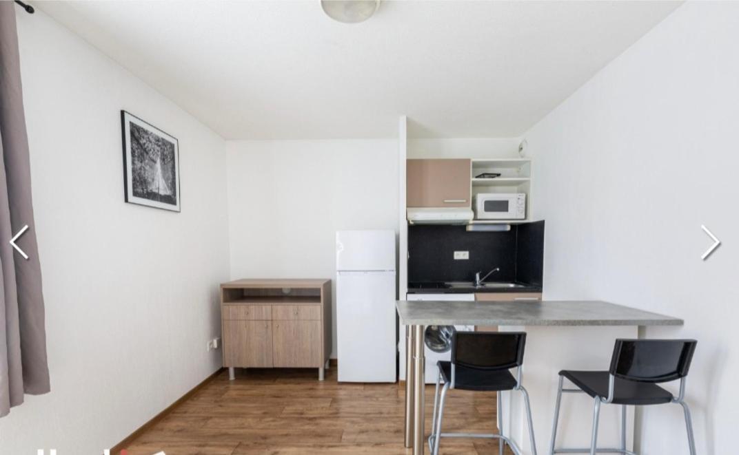 Studio Refait A Neuf Appartement Fréjus Buitenkant foto